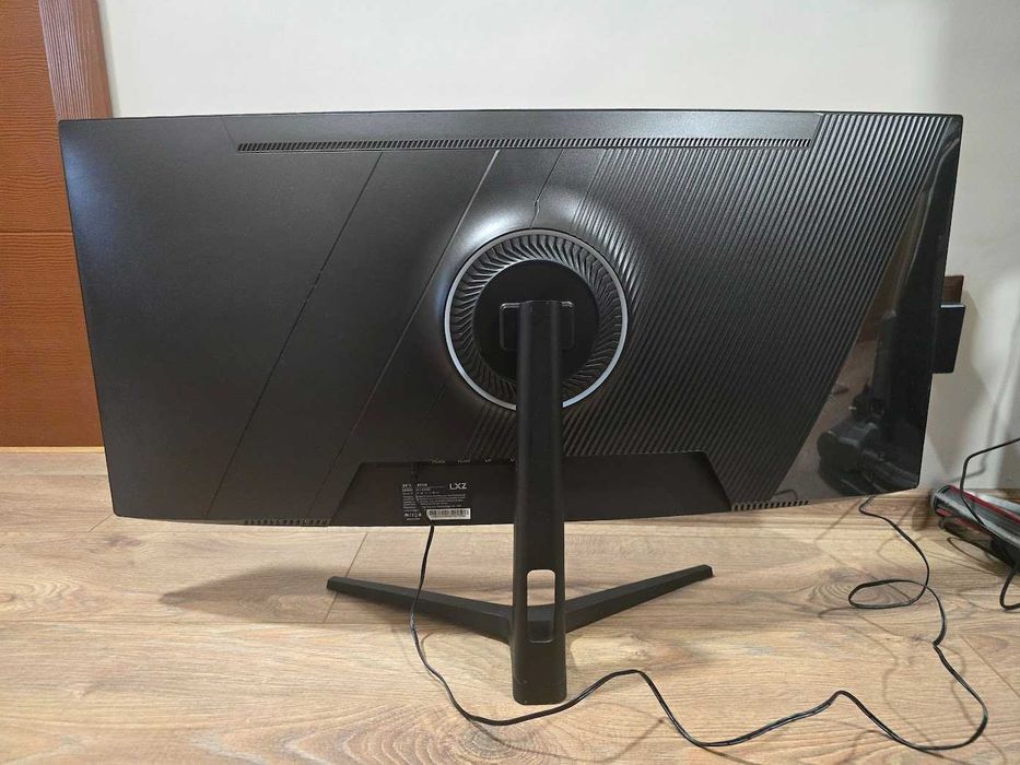 Монитор LXZ LX34ZC – 34” ултраширок, 144Hz, QHD