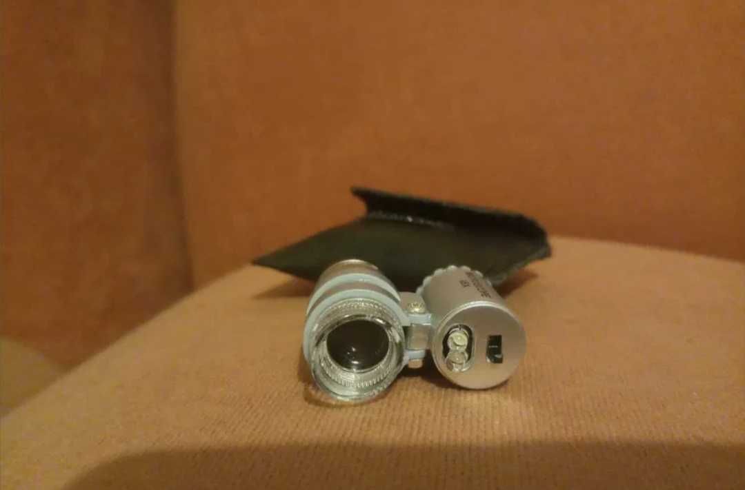 Microscop optic portabil pt. doctori/savanti/arheologi & ceasuri/bani