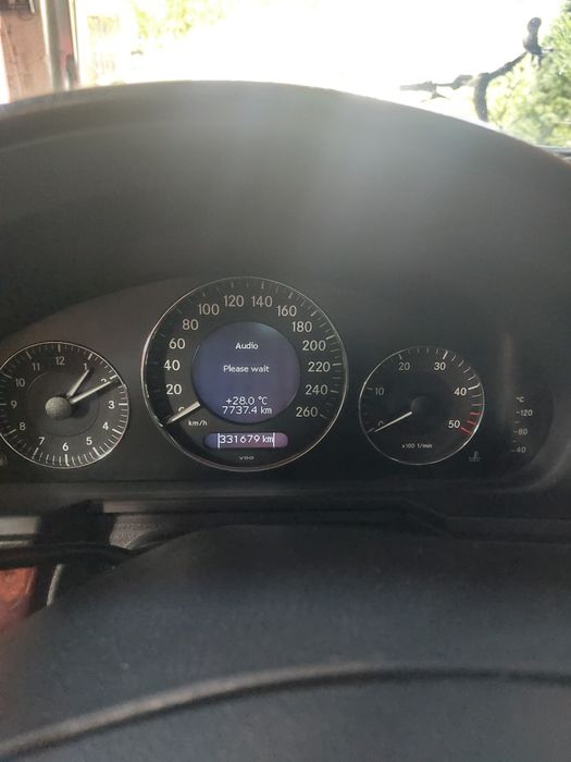 Mercedes E 220 elegance