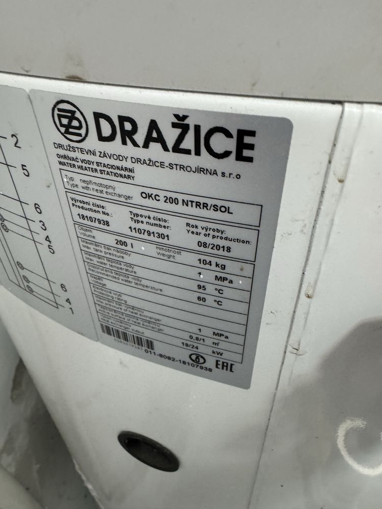 Boiler marca Drazice de apa calda cu 2 serpentine 200l