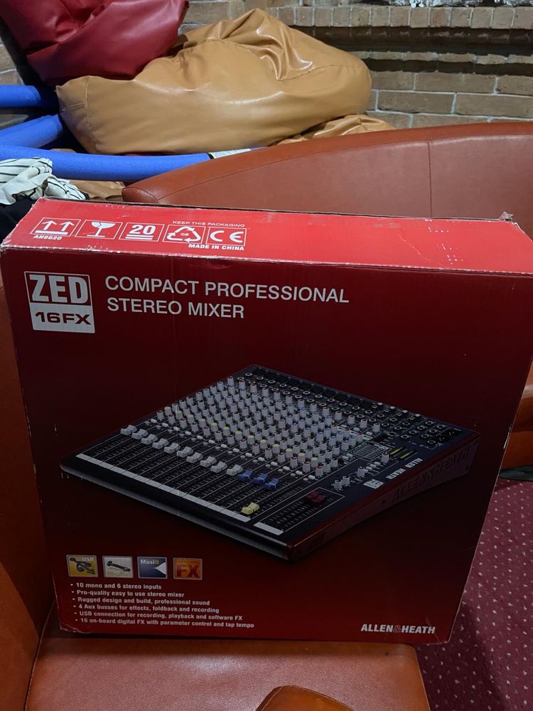 Mixer Allen&heath ZED16FX