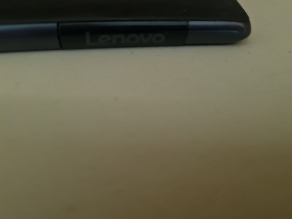 Планшет Lenovo tab7