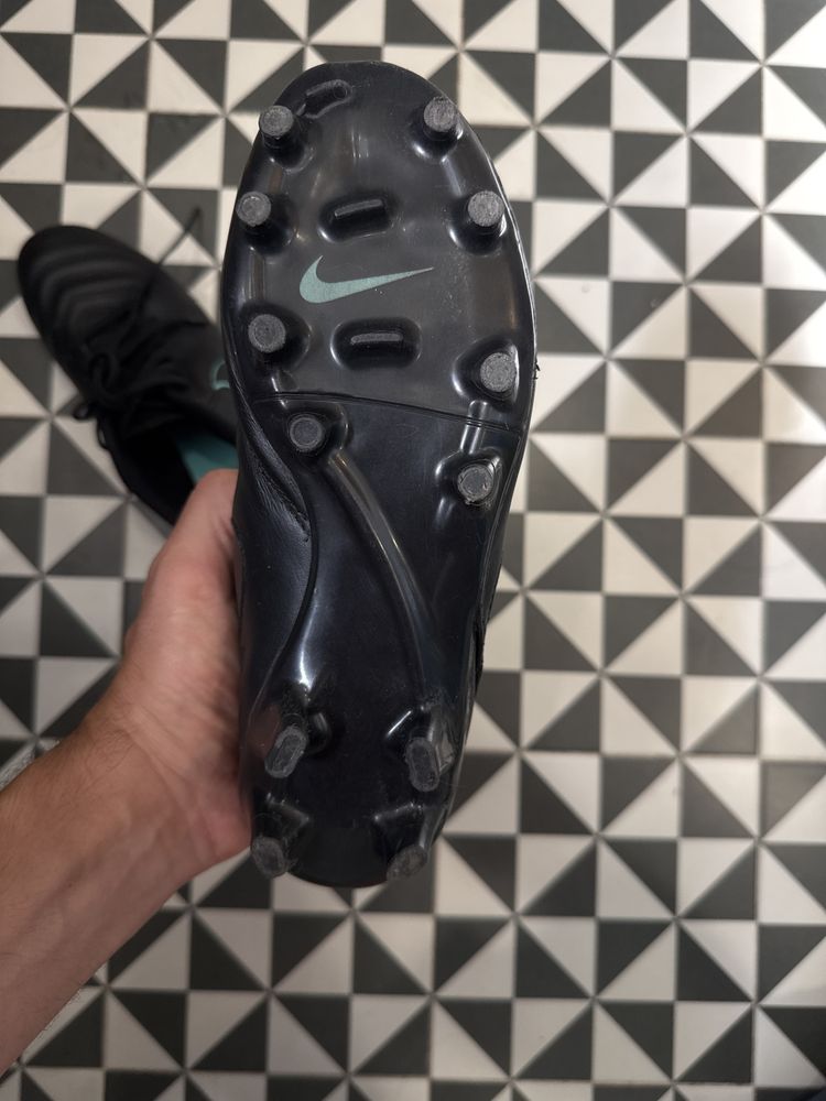 Бутонки Nike Tiempo