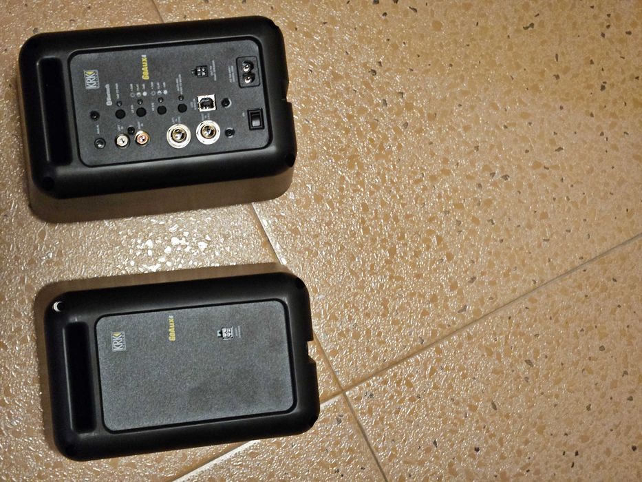 Преносими студийни монитори KRK GoAux 4