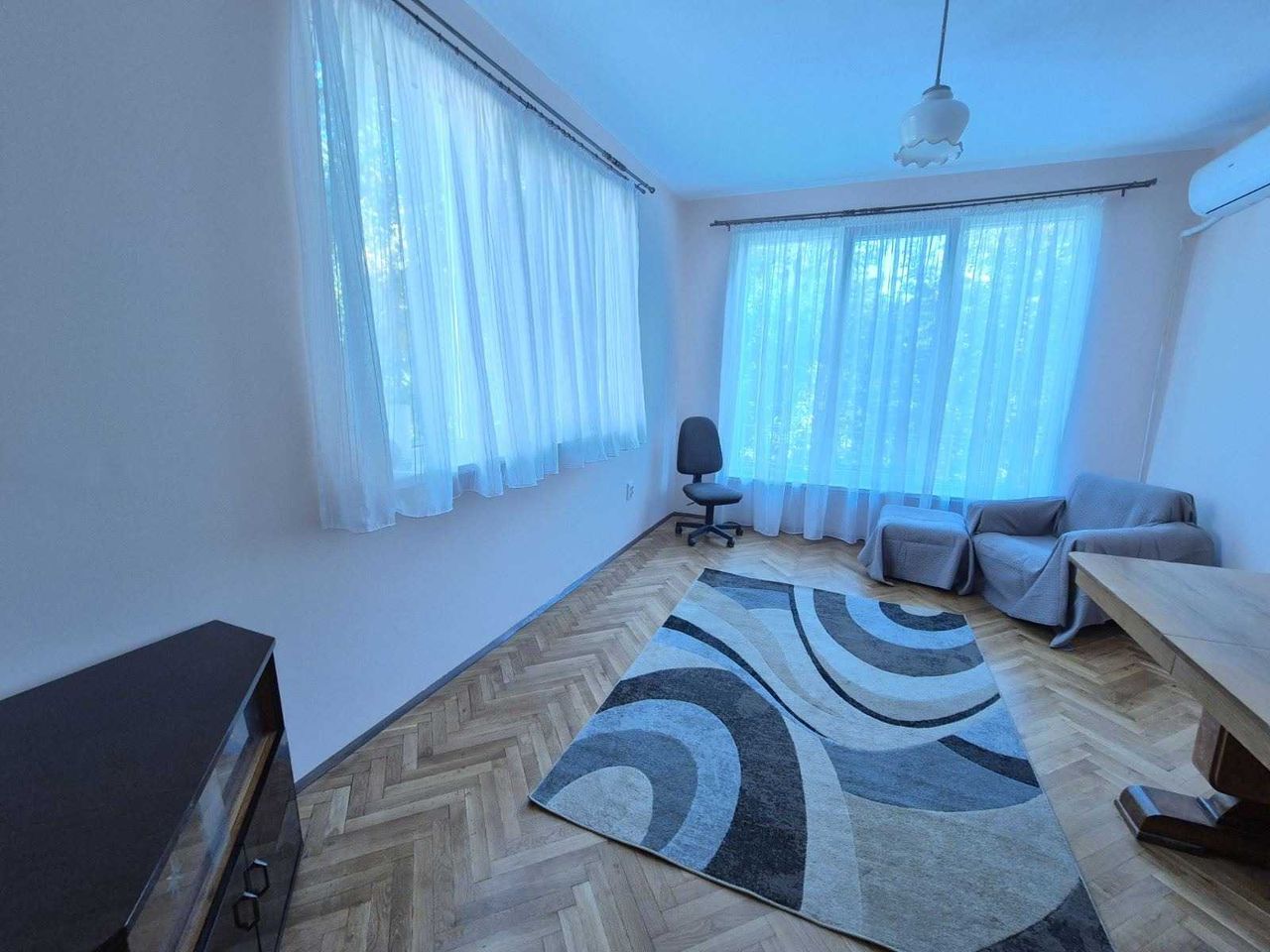 Дава се под наем Тристаен апартамент в София, Лозенец - 95 кв.м за 800 € - Снимка #3