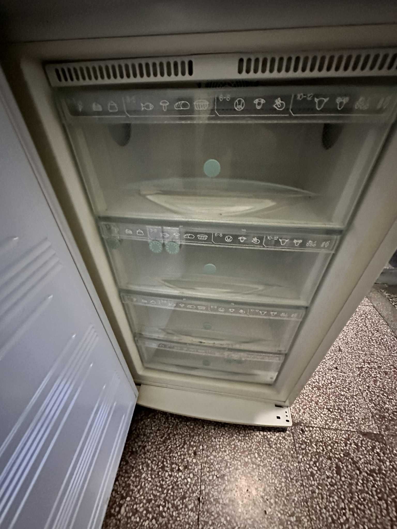 Продава се хладилниk Miele KFN 8852 SD
