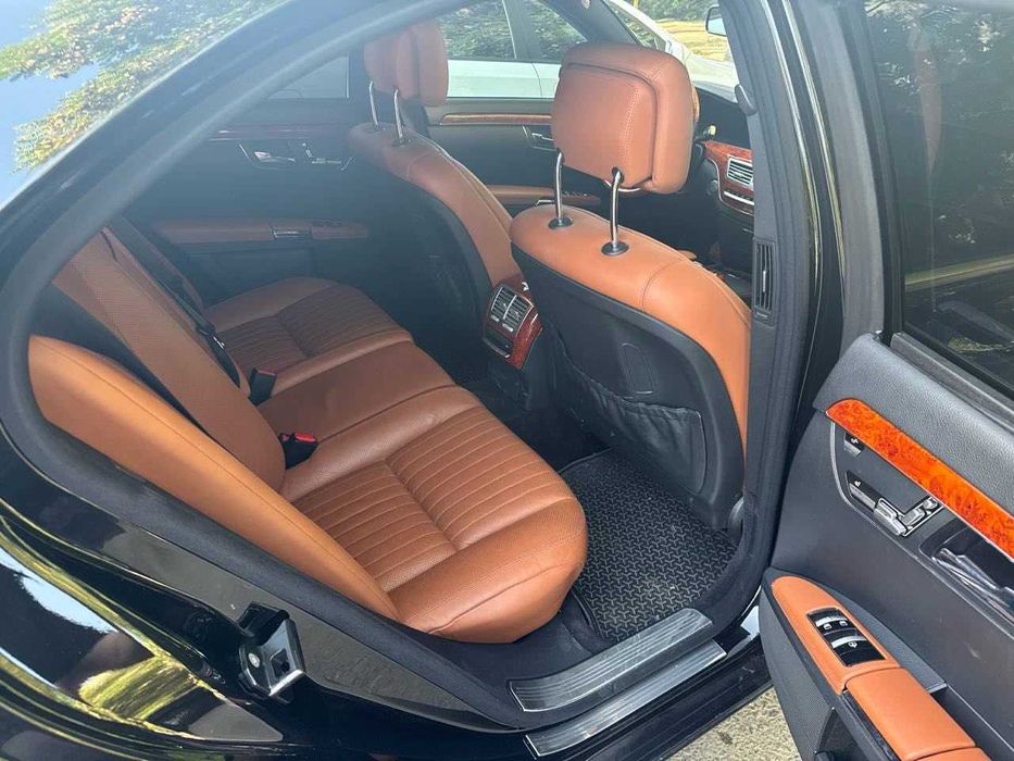 собственник Продает свой мерседес w221 S500