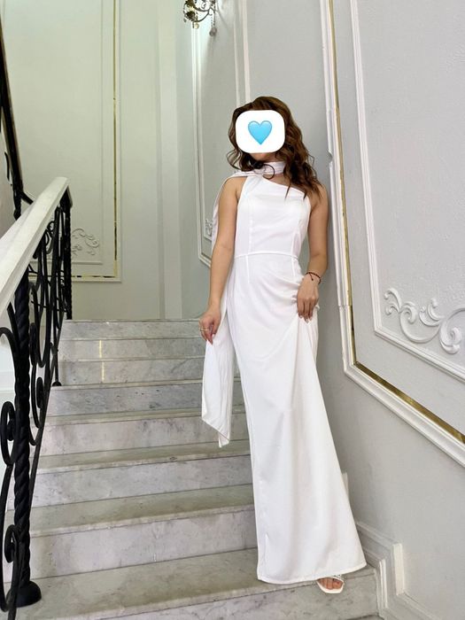 Продам 2 платье ( состояние идеальное )