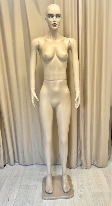 Manechin dama plastic