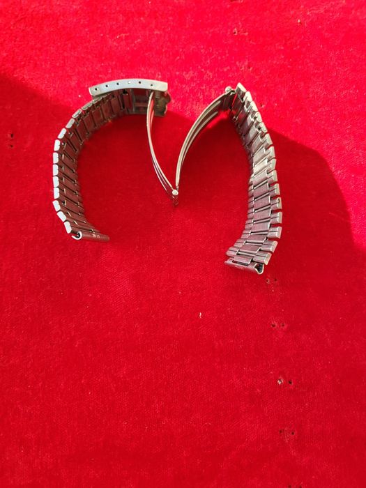 Model tip Vietnam  si bratari ceas.