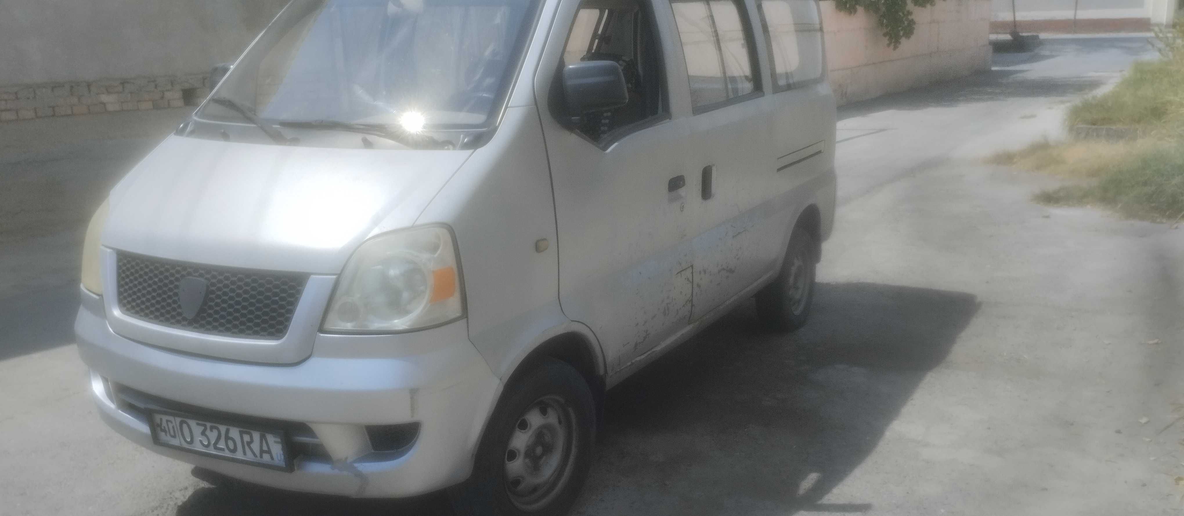 Арзон нархда Hafei микроавтобусча сотилади. Юк учун мулжалланган.