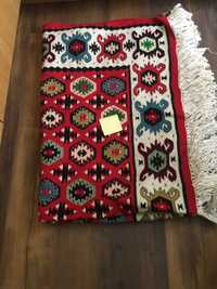 продавам чипровски килим 240х170 , чисто нов !