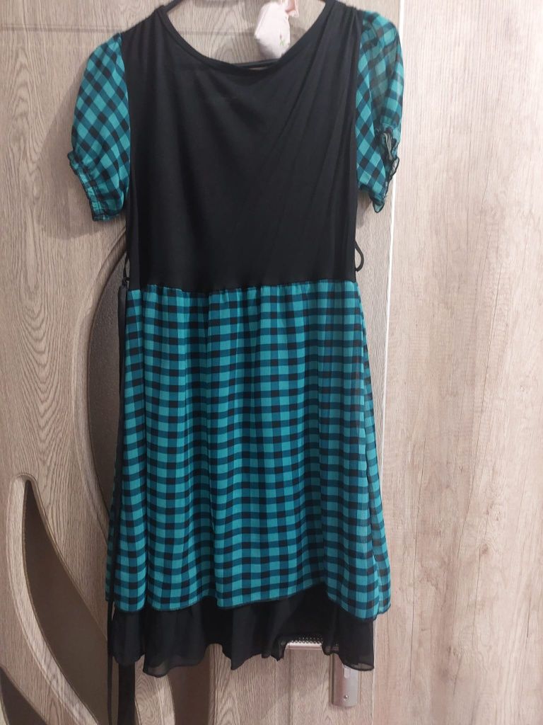 Rochie neagra cu verde, mărimea M
