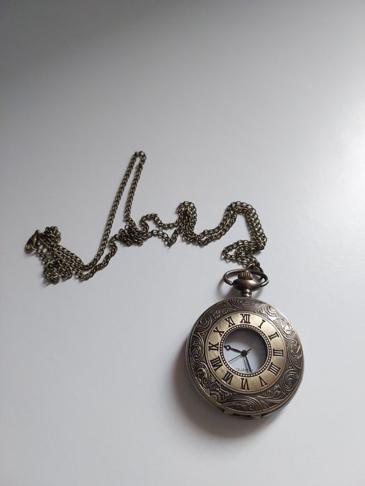 Ceas de buzunar culoare auriu