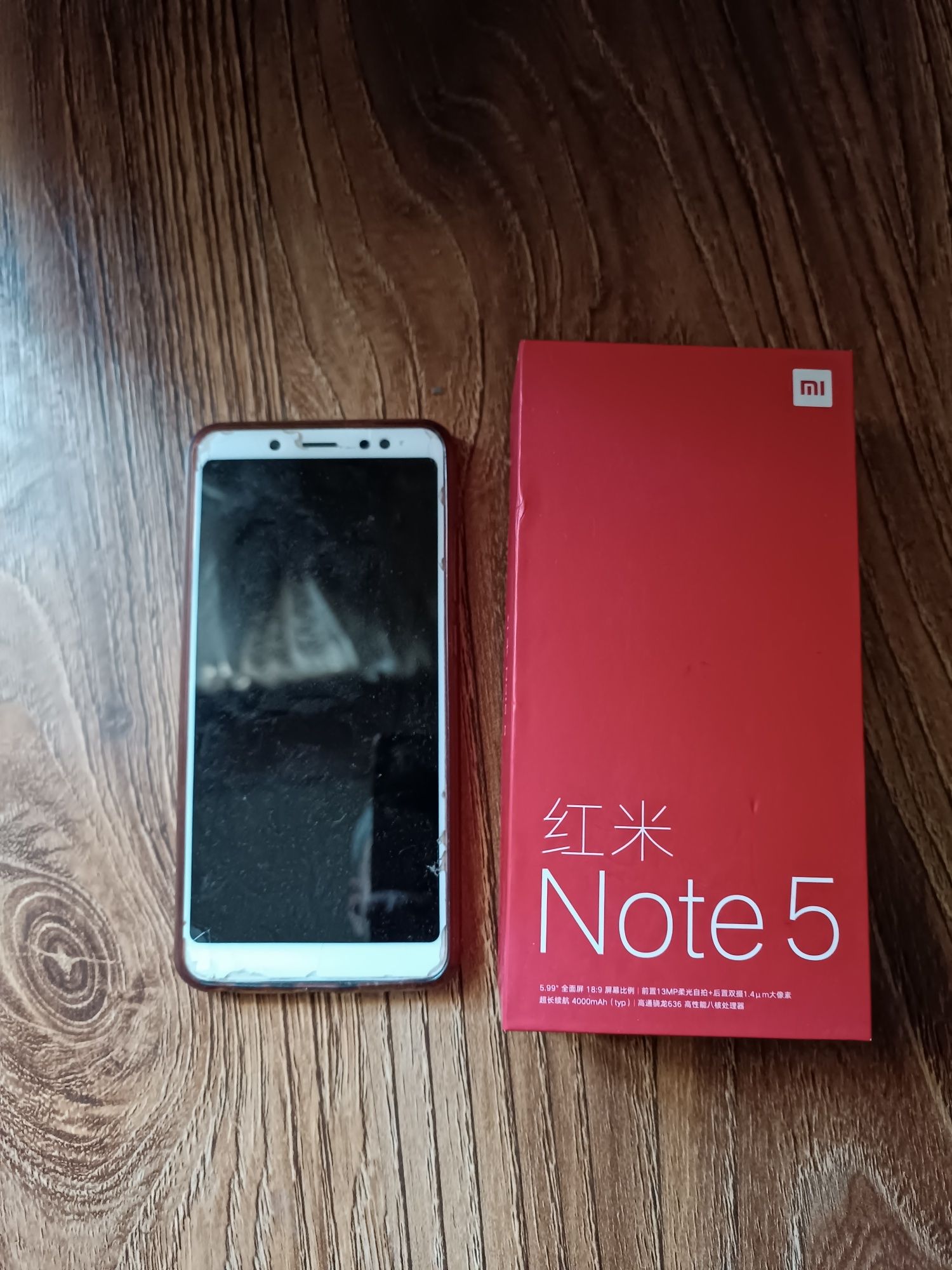 Продаю Андроид Note 5.  В отличном состоянии. Одна рука..