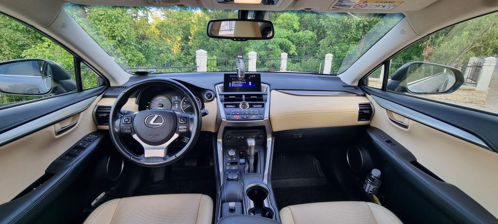 Lexus NX 300h hybrid 4x4 garantie