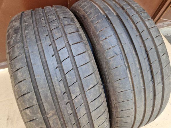 2 Goodyear R18 215/45
летни гуми
DOT4620