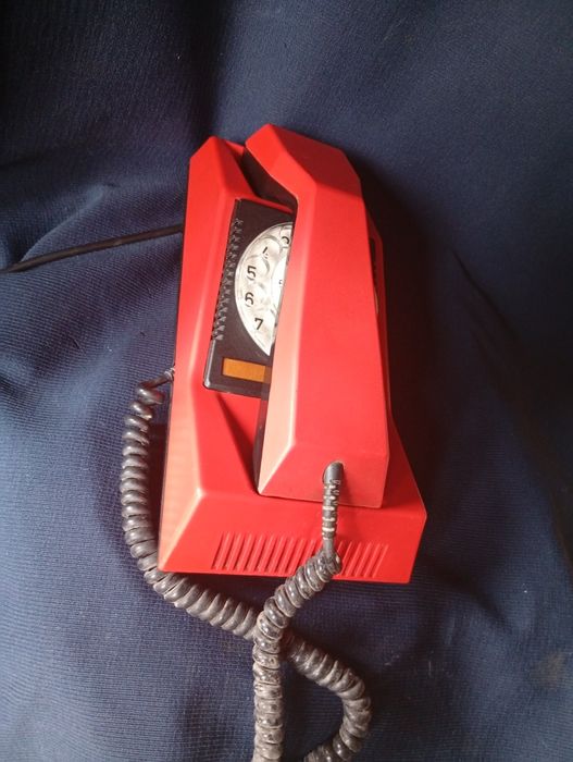 Telefon cu disc vintage românesc roșu 1988 model rar
