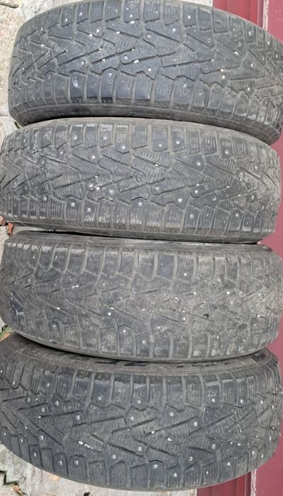 Продам резину зима 185/60/15 Pireli