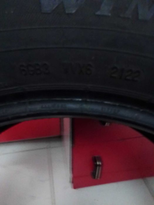 Зимни гуми от Ford употребявани - 2 броя