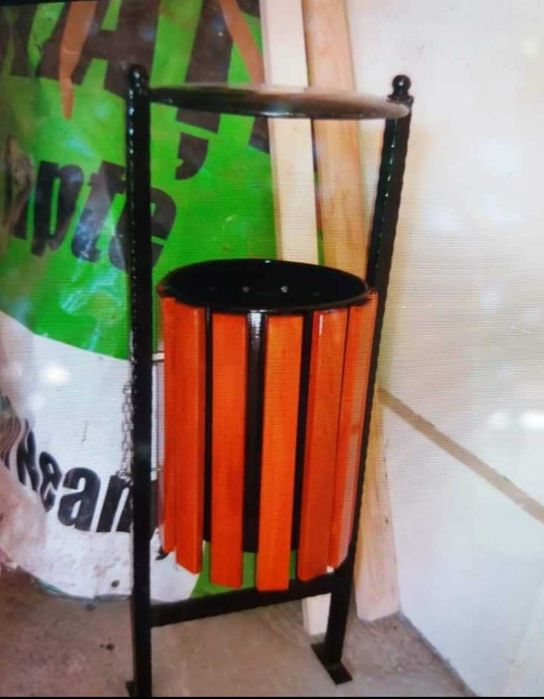 Cos de gunoi  stradal