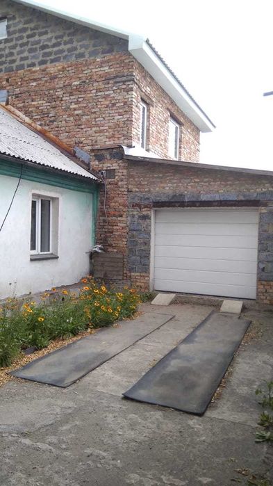 Продам дом по улице Тургенева (между Таиром и Волочаевской)