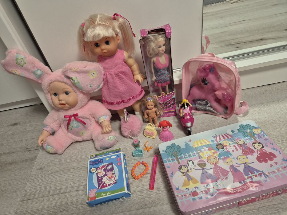 Lot jucarii fetite