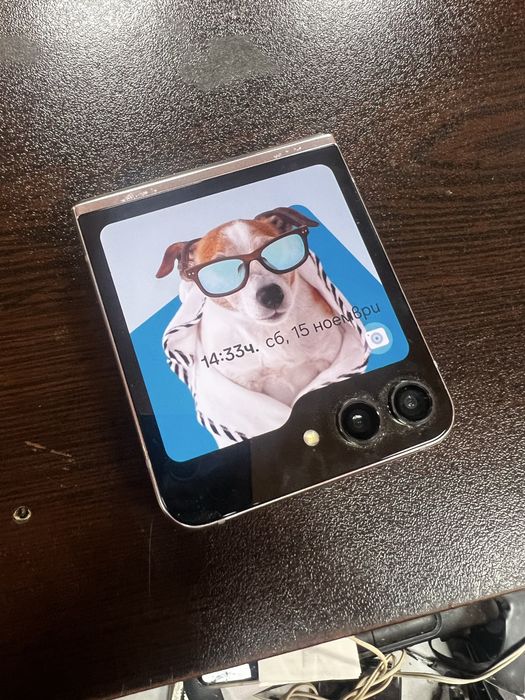 Samsung z flip 6 за части