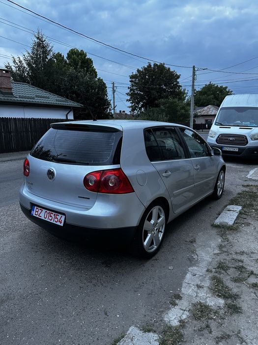 Volkswagen GOLF 5