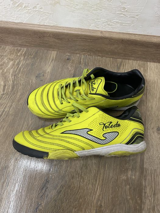 Сараканожка Joma