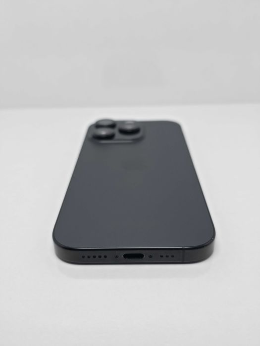 iPhone 16 Pro 128GB Titanium Black