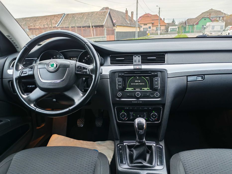 Skoda Superb 2.0 TDI, 140 CP, Climatronic, Navi, Euro 5, Germania
