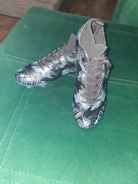 Ghete fottbal mărime 38 impecabile