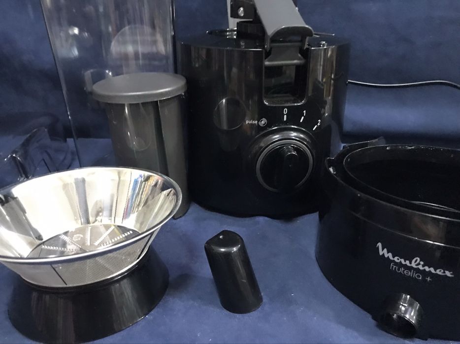 Сокоизстисквачка Moulinex Frutelia Plus