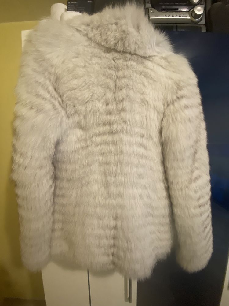 Палто от сребърна лисица