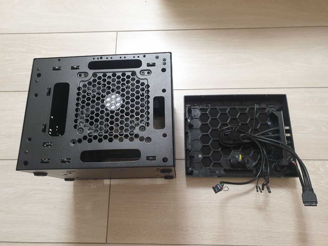 Mini-ITX корпус Cooler Master Elite 110