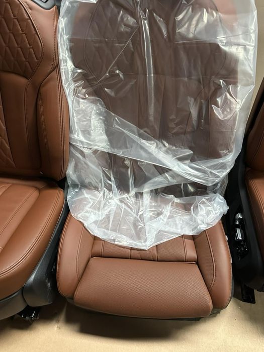 Bmw X7 G07 LCI комплект седалки 6 местен