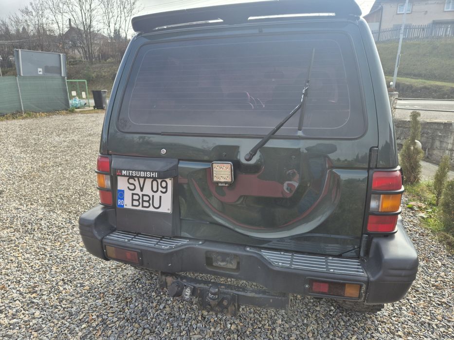 Vând Mitsubishi Pajero Sport