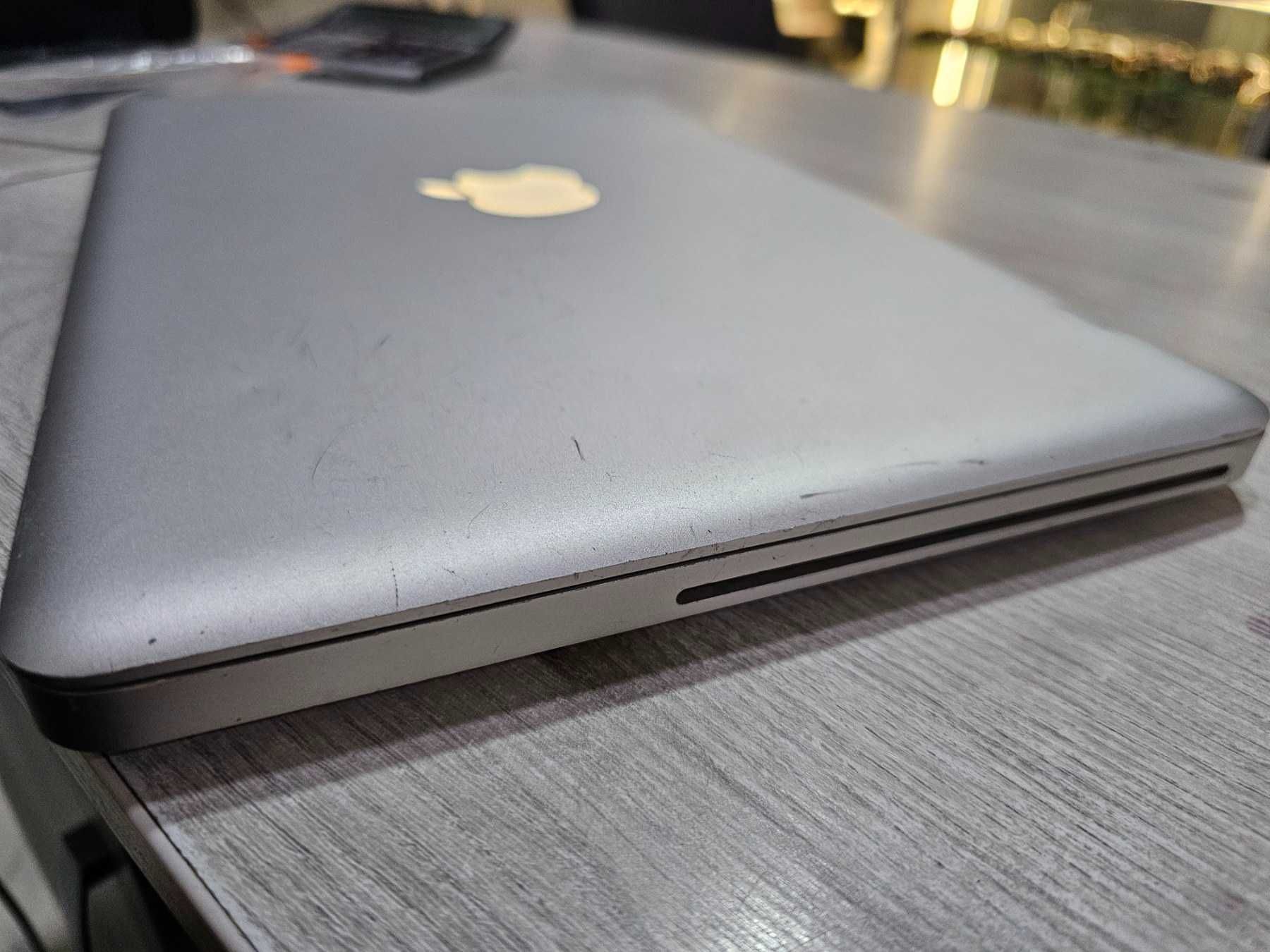 MacBook (13-inch, Aluminum, Late 2008)