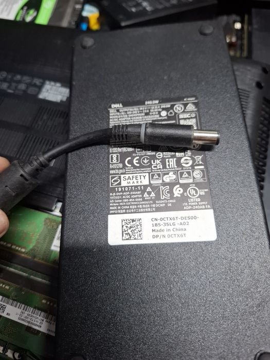 Alimentator / incarcator Dell 240w