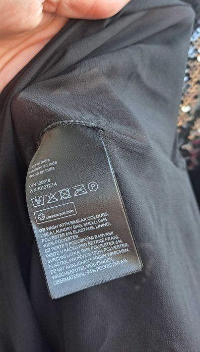 Vand rochie cu paiete H&M neagra L lungime 121 cm