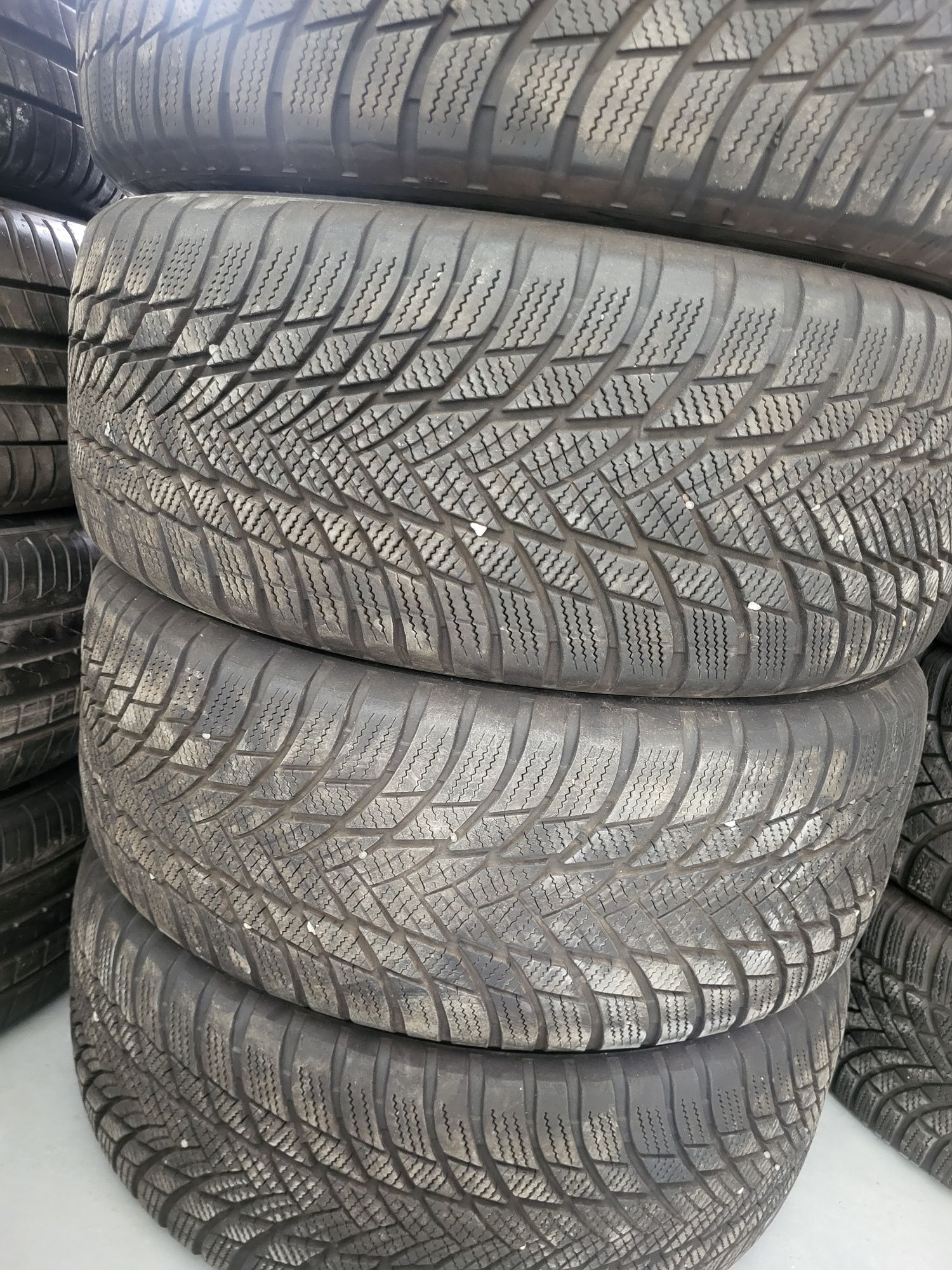 4 бр зимни 225/55/17 Bridgestone