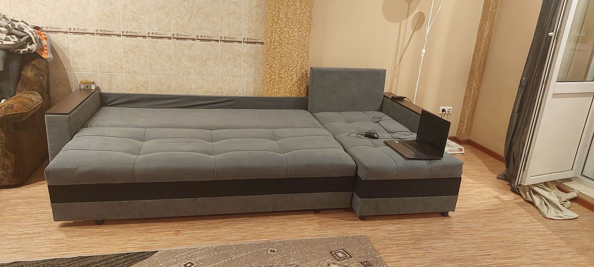 Диван угловой б/у