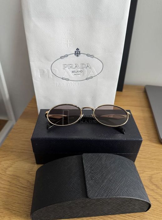 Слънчеви очила Prada