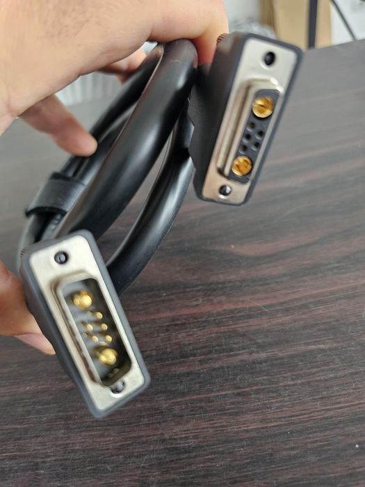 Cablu cu cinci pini lungime aproximativ 1 m