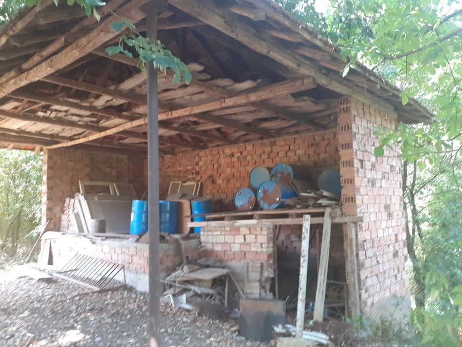 Продава се имот в регулацит