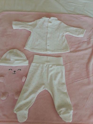Бебешки комплект дрехи + подарък