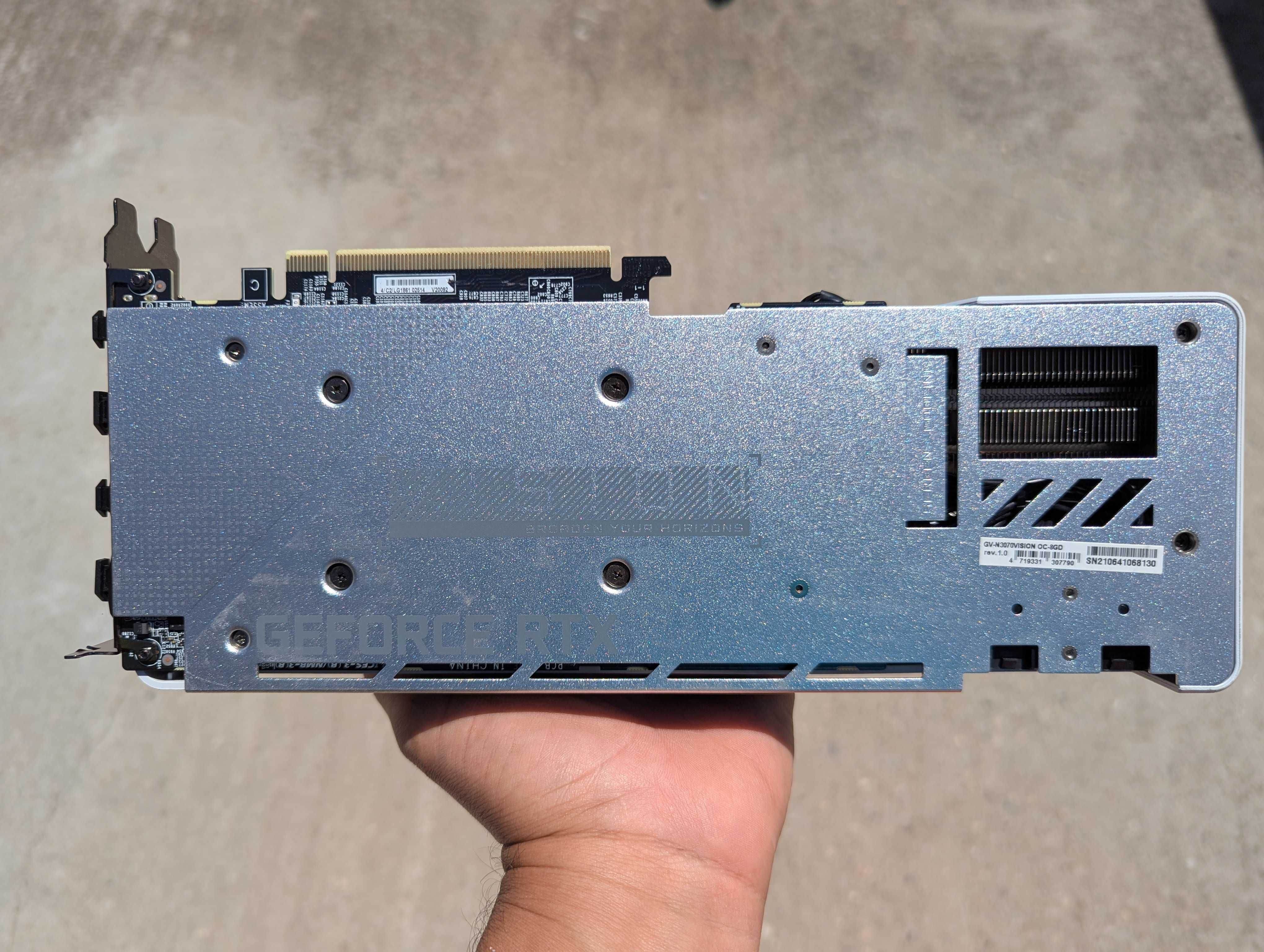 Video Gigabyte Vision RTX 3070 8G DDR6 256 bits GV-N3070Vision OC-8GD