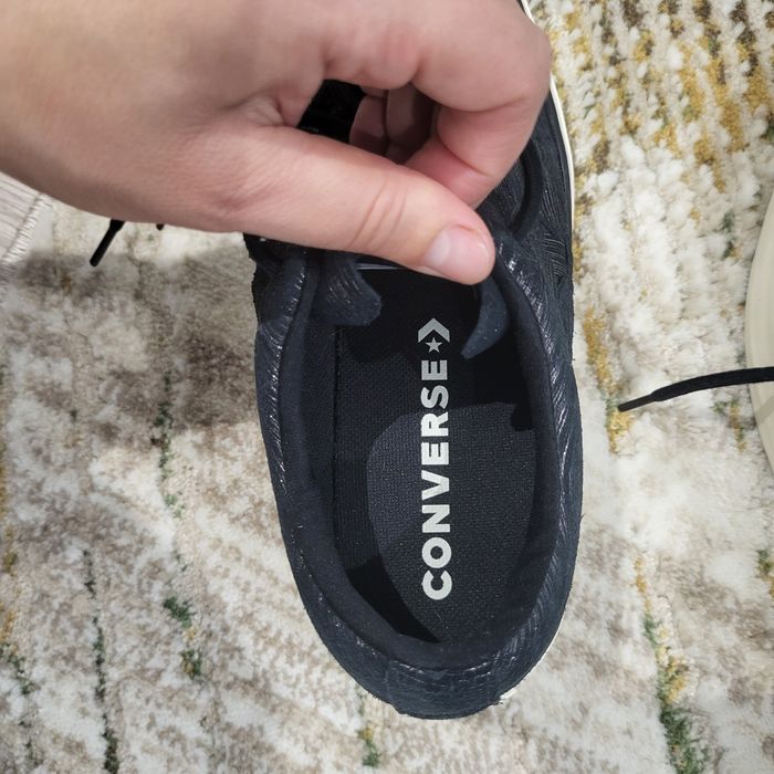 Teniși Converse încălțați de două ori