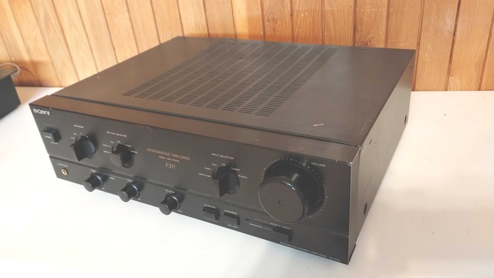 amplificator Sony taf311 radio casetofon
